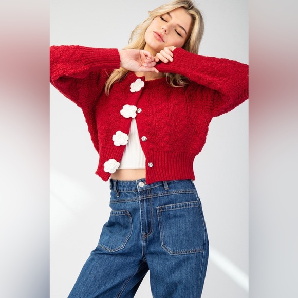 3D Flower Button Cropped Sweater Cardigan - eesome - Picture 3 of 6